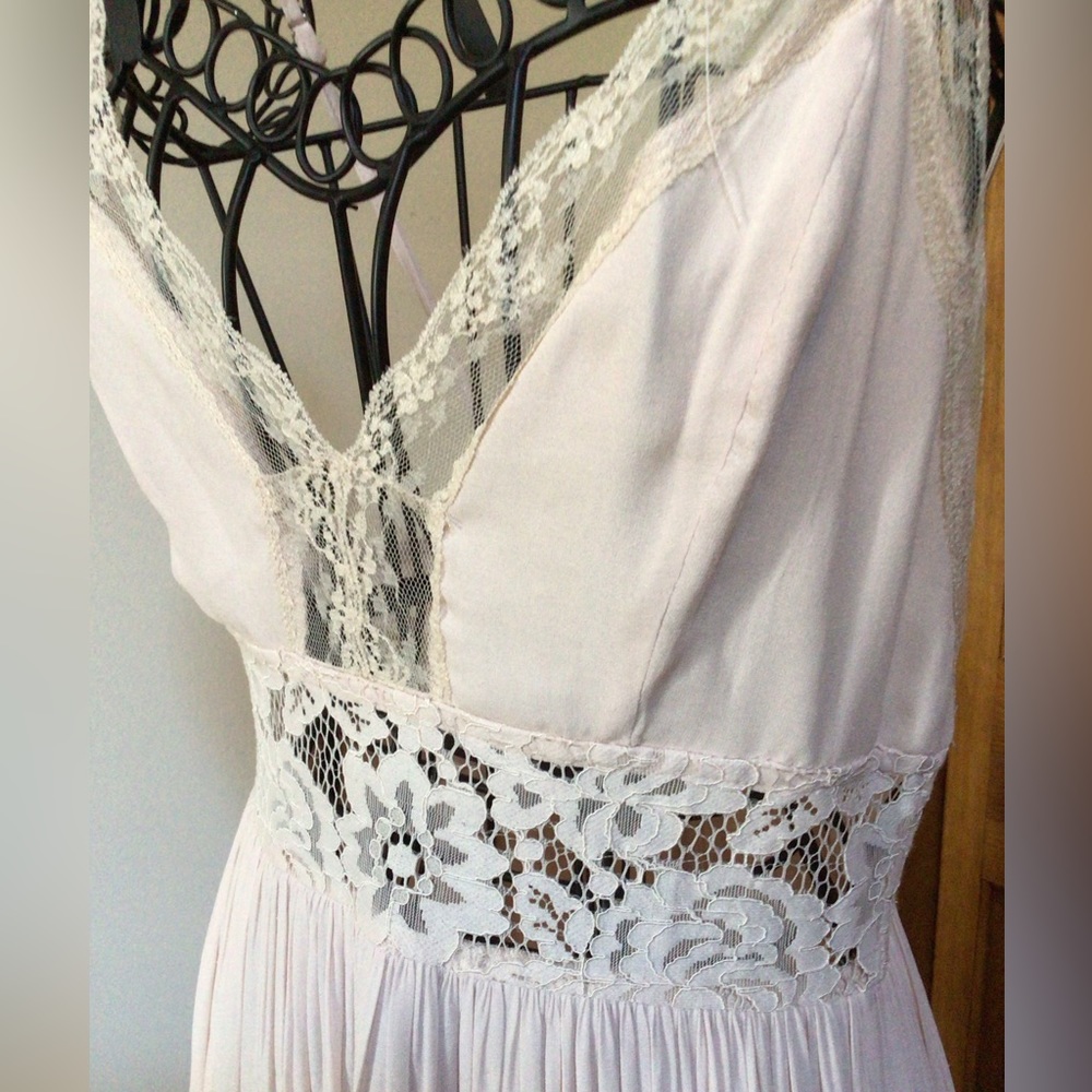 Rare find Blush dress by forever 21, size Small - Picture 6 of 11